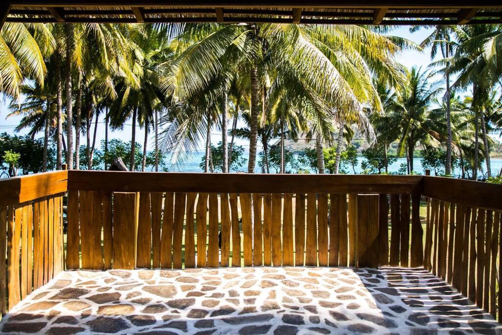 Beach-Front Sumbawa Surf House Lemonga Eksteriør billede